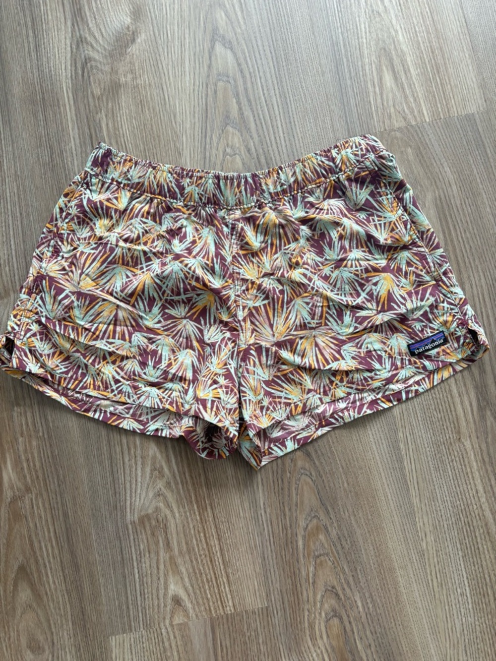 Patagonia Barely Baggies Shorts Size Small
